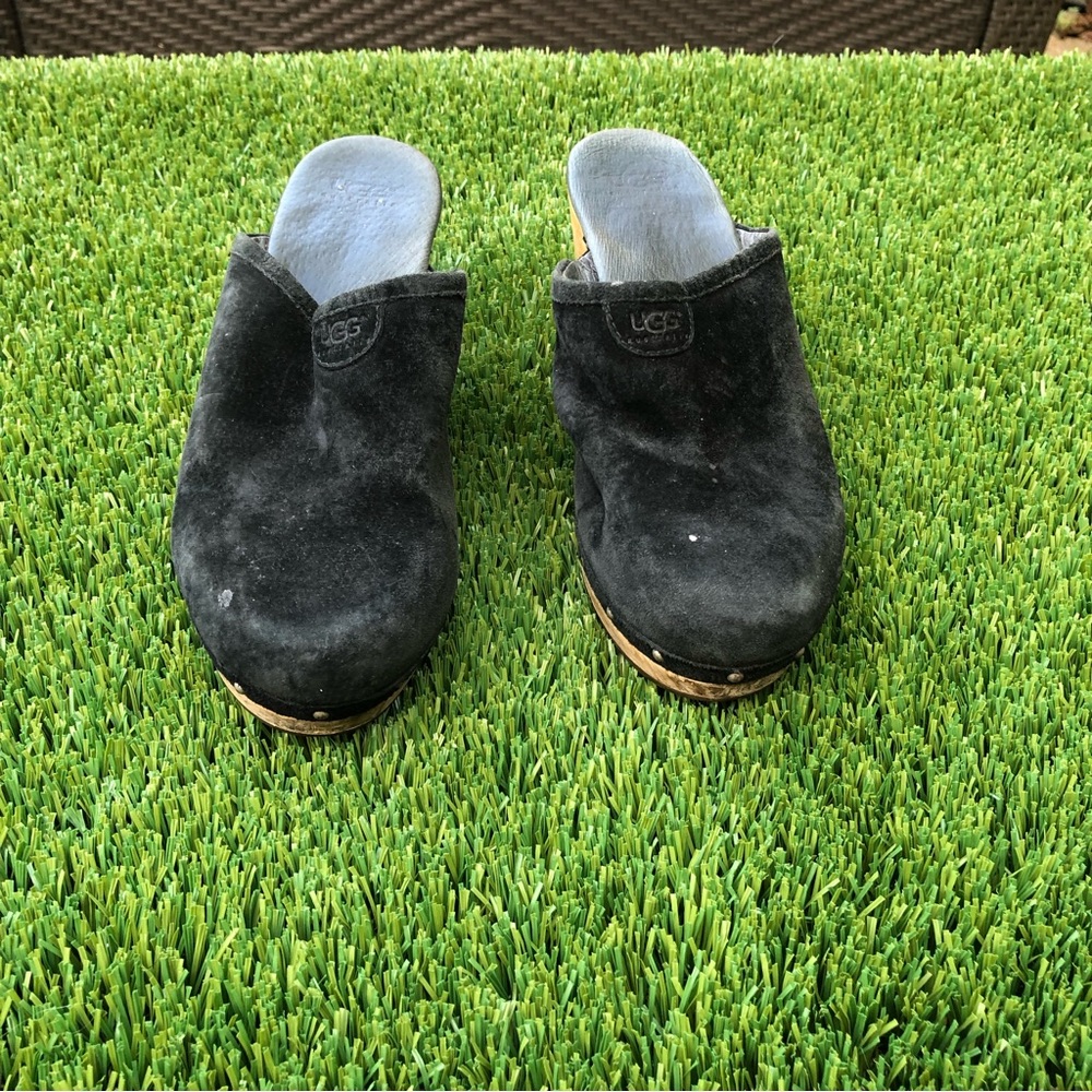 Ugg clogs black suede Sz 8